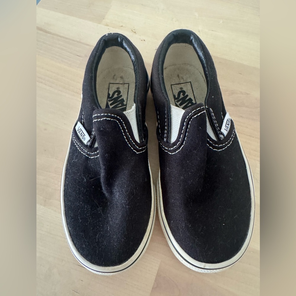 Vans Black Slip-On Sneakers Classic Canvas Design 10.5